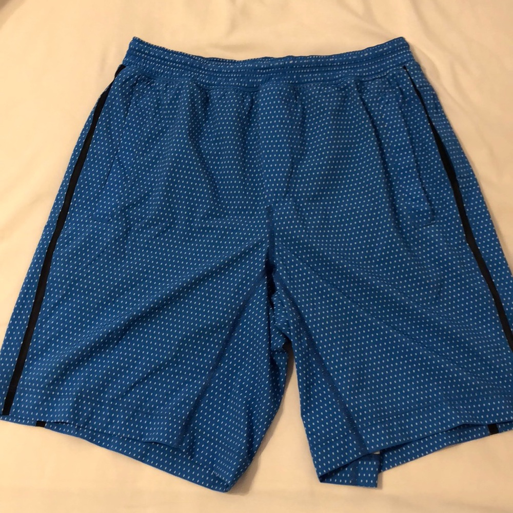 Gently used lululemon shorts with liner